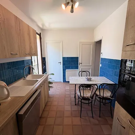 Peaceful Riviera Flat With Pool Tennis And Terrace