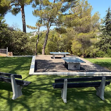 Peaceful Riviera Flat With Pool Tennis And Terrace Villeneuve-Loubet